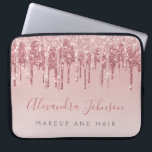 Housse Pour Ordinateur Portable Monogramme étincelant rose or<br><div class="desc">Blush Pink - Rose Gold Faux Parties scintillant à goutte et Élégant Monogramme professionnel et étincelant cheveux et maquiller beauté promo Ordinateur portable de travail Coque ou manches. Ce coque peut être customisé pour inclure votre nom de script de signature et le titre du travail ou du poste.</div>