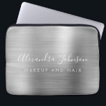Housse Pour Ordinateur Portable Monogramme métallique professionnel Silver<br><div class="desc">Moderne Silver Girly Make Up and Hair Beauty Salon Faux Metallic Stainless Elegant Monogramme Promotionnel Portable Bag or Sleeve Promotional (promo) publicité Coque. Ce coque informatique professionnel professionnel de classe peut être customisé pour inclure votre nom de signature de script monogrammé et le titre de la profession ou du poste....</div>
