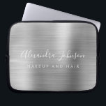 Housse Pour Ordinateur Portable Monogramme métallique professionnel Silver<br><div class="desc">Moderne Silver Girly Make Up and Hair Beauty Salon Faux Metallic Stainless Elegant Monogramme Promotionnel Portable Bag or Sleeve Promotional (promo) publicité Coque. Ce coque informatique professionnel professionnel de classe peut être customisé pour inclure votre nom de signature de script monogrammé et le titre de la profession ou du poste....</div>