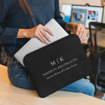 Housse Pour Ordinateur Portable Monogramme minimaliste ou ajouter un logo Business<br><div class="desc">Couvercle De Manches De Portable Minimaliste Moderne. Noir & Blanc ou choisissez vos couleurs personnalisées. Parfait pour les entreprises, les petites entreprises, les marques d'entreprise, les indépendants et plus encore. Facile à personnaliser avec vos initiales monographiques, nom et information d'entreprise, titre de poste, slogan ou même ajouter votre logo ou...</div>