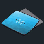 Housse Pour Ordinateur Portable Monogramme motif de maillage géométrique dégradé c<br><div class="desc">Monogramme Personnalisez avec votre initiale et votre nom personnalisés. Triangle maillage géométrique avec dégradé bleu foncé clair. motif,  ombre,  maillage,  triangles,  géométrie,  géométrique,  dégradé,  cool,  triangle,  clair,  bleu,  cyan</div>