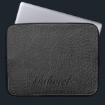 Housse Pour Ordinateur Portable Monogramme noir en cuir de renard usé<br><div class="desc">Elégant look en cuir renard usé avec monogramme personnalisable et optionnel. Disponible sur de nombreux produits et peut être demandé sur tous les produits proposés par Zazzle.</div>