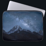 Housse Pour Ordinateur Portable Montagnes | Thamserku Mountain, Népal<br><div class="desc">Cette photo Getty Images extraordinaire montre la Voie Lactée au-dessus d'Ama Dablam près du village de Dingboche dans le parc national de Sagarmatha,  dans la région de Khumbu,  district de Solukhumbu,  est du Népal,  Asie.</div>