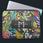 Housse Pour Ordinateur Portable Motif botanique exotique coloré de la Jungle de nu<br><div class="desc">Un motif de style rétro feuille aux couleurs vives et fleuries sur un arrière - plan noir est présenté sur cette pochette coque/ordinateur portable personnalisée pour votre personnalisation.</div>