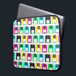 Housse Pour Ordinateur Portable Motif couleur  de pixels de disquette rétro<br><div class="desc">Manche motif retro colorée et cool.</div>