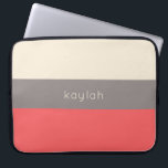 Housse Pour Ordinateur Portable Motif de bloc de couleur minimaliste corail avec n<br><div class="desc">Un motif bloc de couleurs chic et épuré, avec corail, taupe profond et beige sablonneux. Un modèle de texte est inclus pour personnaliser ce coque avec votre nom, vos initiales de monogramme ou tout autre texte souhaité. Disponible dans d'autres combinaisons de couleurs et pour une grande variété de modèles de...</div>