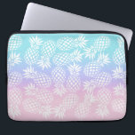 Housse Pour Ordinateur Portable Motif Girly élégant d'ananas de gradient coloré<br><div class="desc">Motif à la mode d'ananas dans rose,  pourpre,  le bleu et le blanc.</div>