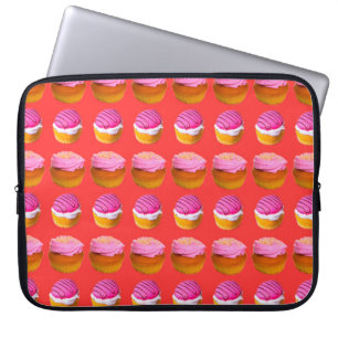 Housse Pour Ordinateur Portable Muffins, cupcakes à la crème blanche et rose sur u