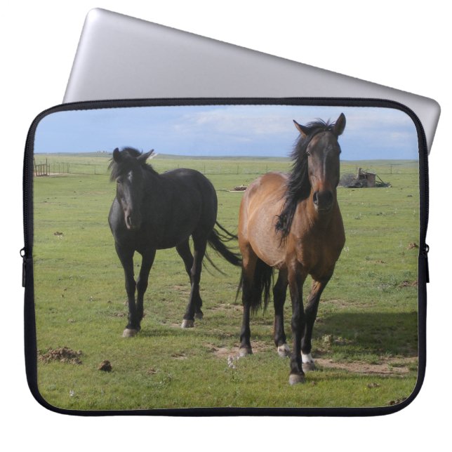 Housse Pour Ordinateur Portable Mustangs majestueux (Devant)