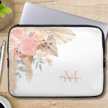 Housse Pour Ordinateur Portable Nom Monogram rose Floral<br><div class="desc">Cette pochette d'ordinateur portable monogrammée à fleurs est décorée d'herbe de pampa aquarelle,  d'eucalyptus,  de fleurs et de feuilles séchés. Il est facilement personnalisable avec votre nom et votre initiale. Aquarelle originale © Michele Davies.</div>