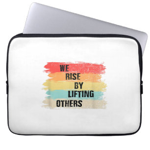 Housse Pour Ordinateur Portable Nous Augmentons En Levant D'Autres Citations Motiv
