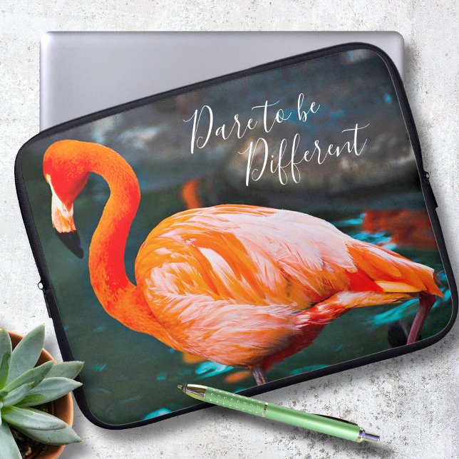 Housse Pour Ordinateur Portable Oser être différent Flamant rose rose Photo modern (Créateur téléchargé)