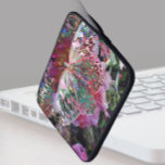 Housse Pour Ordinateur Portable Papillon de l'aube montante<br><div class="desc">Art numérique original de l'imaginaire. Papillon rose se levant comme une nouvelle aube. Pochette en néoprène ordinateur portable 15 pouces/38, 1 cm. Voir d'autres tailles .***Rising Dawn a été sélectionné pour la 10e édition annuelle de Collage Digital et Mixed Media International en ligne Expositions d'art juré.2007</div>