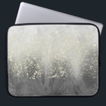 Housse Pour Ordinateur Portable Parties scintillant<br><div class="desc">Parties scintillant Swirl I par Jennifer Goldberger. Design avec de beaux tourbillons gris et des éclats d'or.</div>