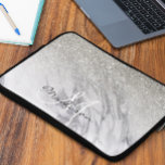Housse Pour Ordinateur Portable Parties scintillant argent ombre marbre Monogramme<br><div class="desc">Cette conception peut être personnalisée dans la zone fournie en modifiant la photo et/ou le texte. Vous pouvez également le customiser en cliquant sur Personnaliser ce Modèle, puis en choisissant l'option cliquer pour customiser et supprimer ou modifier la couleur de l'arrière - plan, ajouter du texte, modifier la couleur ou...</div>
