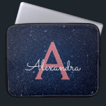Housse Pour Ordinateur Portable Parties scintillant en or bleu et Rose de la Marin<br><div class="desc">Parties scintillant Blue et Rose Gold Faux de la Marine et Coque Monogramme élégant étincelant. Ce coque peut être customisé pour inclure votre nom initial et prénom avec un ciel céleste bleu nuit de minuit.</div>