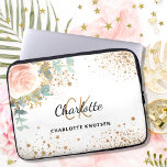 Housse Pour Ordinateur Portable parties scintillant or floral or rose nom monogram<br><div class="desc">Une arrière - plan blanche design. Décoré d'or rose,  de fleurs rose vif,  de rose,  d'eucalyptus et de sprigs dorés. Personnalisez et ajoutez votre prénom,  vos initiales monographiques et votre nom complet. Le nom est écrit avec un script de style écrit à la main.</div>