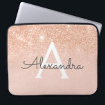 Housse Pour Ordinateur Portable Parties scintillant or rose et monogramme étincela<br><div class="desc">Glam Rose Gold Ombre Faux Parties scintillant et Sparkle Moderne et élégant Coque Monogram. Ce coque peut être customisé pour inclure votre nom initial et prénom.</div>