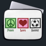 Housse Pour Ordinateur Portable Peace Love Soccer<br><div class="desc">Un signe de paix,  un coeur et un ballon de football.</div>