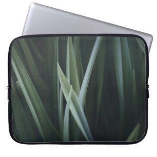 Housse Pour Ordinateur Portable Photo de près de feuilles linéaires verts