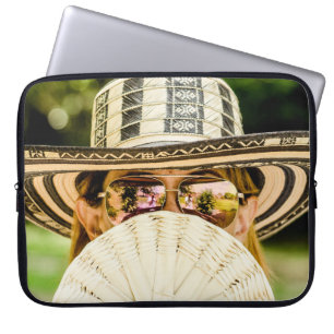 Housse Pour Ordinateur Portable Photo focale sélective de la femme portant le sole
