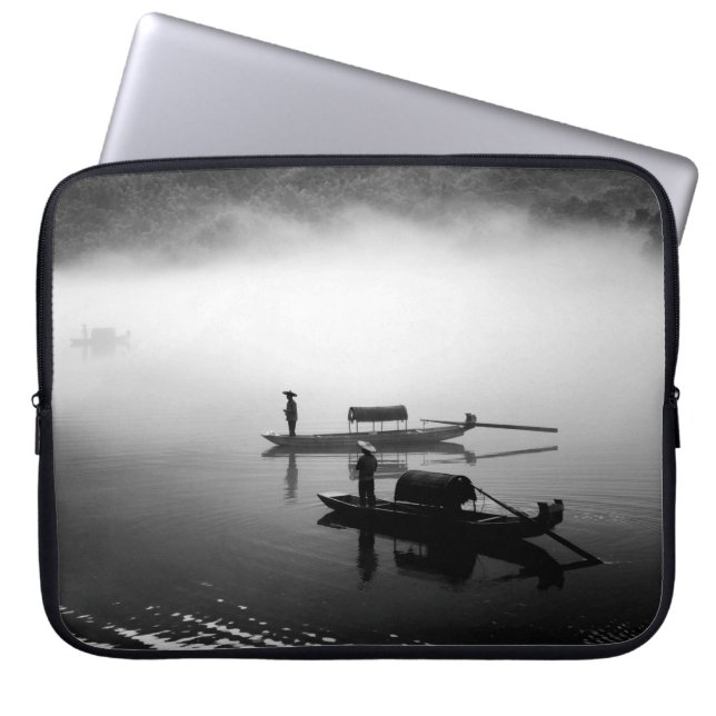 HOUSSE POUR ORDINATEUR PORTABLE PHOTO GRAYSCALE DE DEUX BATEAUX ROW (Devant)