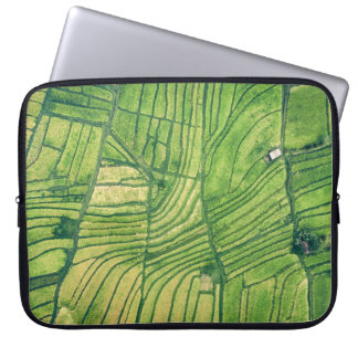 Housse Pour Ordinateur Portable Photographie aérienne du champ de ferme vert