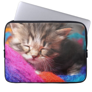 Housse Pour Ordinateur Portable Photographie de petit chaton nouveau-né endormi et