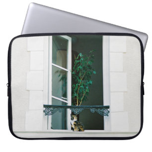 HOUSSE POUR ORDINATEUR PORTABLE PLANTE VERT SUR FENÊTRE BLANCHE