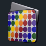 Housse Pour Ordinateur Portable Pois arc-en-ciel sur gris<br><div class="desc">Cet article personnalisé comporte des rangées de pois de couleur arc-en-ciel sur un arrière - plan gris. Le gris a un aspect presque métallique. Les lignes décalées forment des diagonales de chaque couleur : violet, indigo, bleu, vert, jaune, orange et rouge. numériquement créé une image. Copyright © 2011 Claire E....</div>