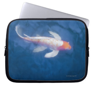 Housse Pour Ordinateur Portable Poissons japonais de koi dans l'étang, vue courbe