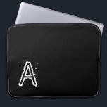 Housse Pour Ordinateur Portable Portable à manches noires<br><div class="desc">Quelque chose pour tout le monde offre customisé manche portable personnalisée. Cette pochette d'ordinateur portable au design unique est attrayante et attrayante. Pendant que vous êtes déjà ici, vous pouvez vouloir voir d’autres articles connexes de salle de bain tels que les rideaux de douche, les distributeurs de savon, les nattes,...</div>