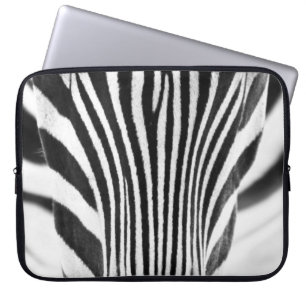 Housse Pour Ordinateur Portable Portrait de closeup en noir et blanc d'un zèbe
