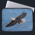 Housse Pour Ordinateur Portable Pygargue à tête blanche en vol<br><div class="desc">Pygargue à tête blanche,  Homer,  sud-centre de l'Alaska</div>