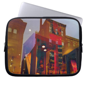 Housse Pour Ordinateur Portable reflet rouge dans les rues de Philadelphie