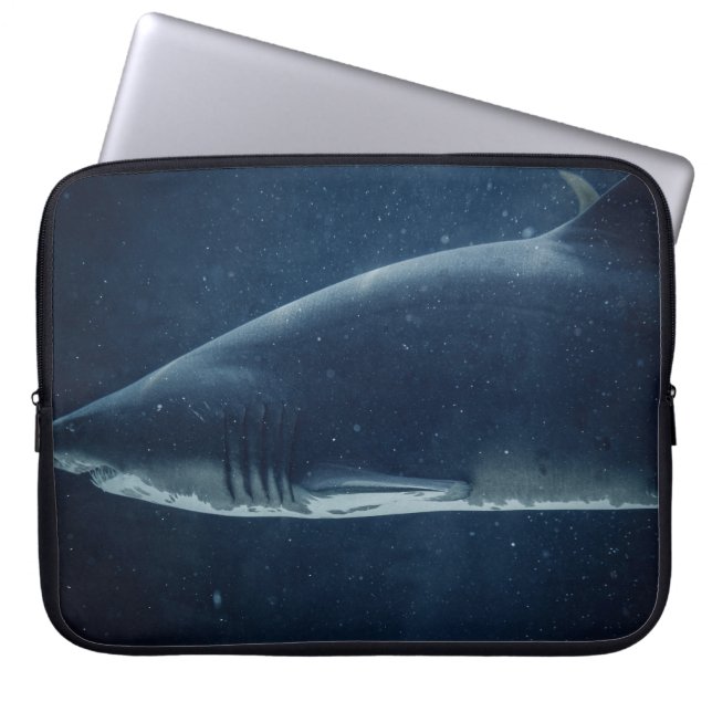 HOUSSE POUR ORDINATEUR PORTABLE REQUINS NOIRS ET BLANCS SOUS L'EAU (Devant)