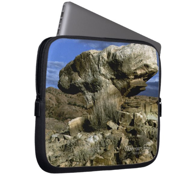 Housse Pour Ordinateur Portable Rocher Champignon (Devant droit)