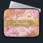 Housse Pour Ordinateur Portable Rose et Marbre blanc avec Gold Foil et Parties sci<br><div class="desc">Rose et Marbre blanc avec huile d'or et Parties scintillant Elégant Monogramme Nom Manche. Cette manche peut être customisée pour inclure votre prénom.</div>