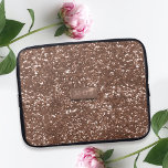 Housse Pour Ordinateur Portable Rose Gold Faux Parties scintillant Portable person<br><div class="desc">Ne veux pas dire quoi que ce soit s'il n'a pas ce bling ! Et cette pochette d'ordinateur portable a beaucoup de bling - faux rose or parties scintillant type bling. C'est un effet imprimé et pas réel donc il ne vous donnera pas GFS (syndrome du doigt de gloire) Il...</div>