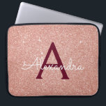 Housse Pour Ordinateur Portable Rose Rose Or Bourgogne Parties scintillant étincel<br><div class="desc">Parties scintillant Blush Pink et Rose Gold Burgundy Faux et Coque Monogramme Élégant. Ce coque peut être customisé pour inclure votre nom initial et prénom.</div>