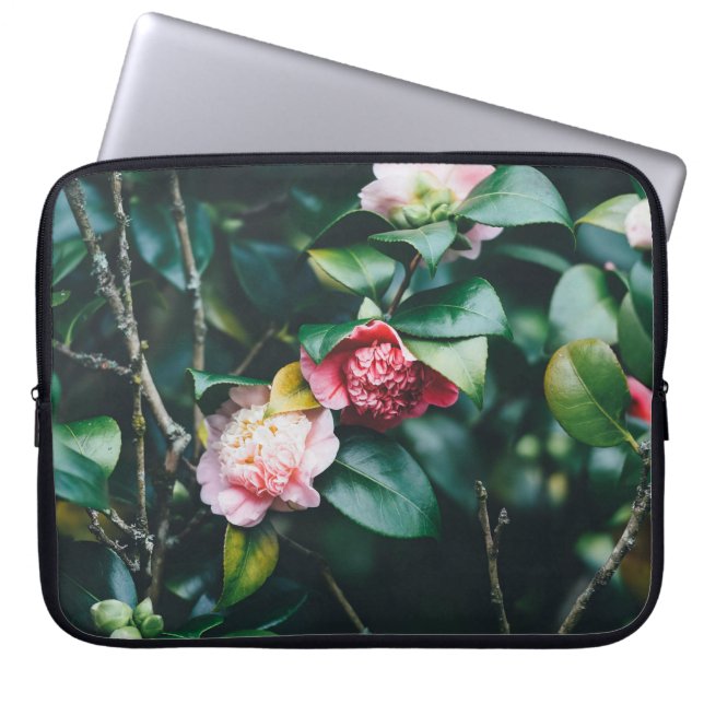HOUSSE POUR ORDINATEUR PORTABLE ROSES DANS LE JARDIN (Devant)