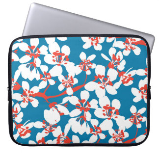 Housse Pour Ordinateur Portable Sakura blanc, motif arrière - plan bleu classique.