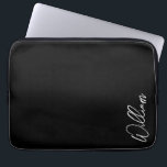 Housse Pour Ordinateur Portable Script moderne Nom personnalisé Portable Sleeve<br><div class="desc">Cadeaux de nom minimaliste moderne personnalisé Ce design présente un nom personnalisé en blanc moderne écriture script police sur arrière - plan noir. Parfait pour lui comme cadeaux de vacances,  cadeaux de fête des pères et cadeaux pour toute occasion spéciale.</div>