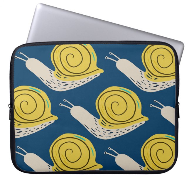Housse Pour Ordinateur Portable Silhouettes d'escargots : jaune, motif rose. (Devant)