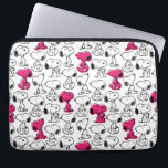 Housse Pour Ordinateur Portable Snoopy Black & Magenta Motif<br><div class="desc">Jetez un oeil à ce design super mignon avec Snoopy dans un motif noir et magenta.</div>