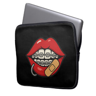 Housse Pour Ordinateur Portable Sticker à lèvres de dessin avec accolades et perça