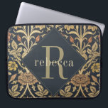 Housse Pour Ordinateur Portable Tapisserie vintage William Morris Monogramme<br><div class="desc">Ce design sobre et élégant présente un élégant motif d'inspiration William Morris, vert sauge, bleu foncé et floral tan et rouille. Protégez votre ordinateur portable ou votre tablette en style. Ajoutez un nom pour le personnaliser. Fait un grand cadeau de Noël ou de fête des mères. Créé par Simply Farmhouse...</div>