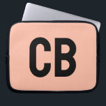 Housse Pour Ordinateur Portable Tendance Couleur Doux Poche Portable<br><div class="desc">Voici la couleur tendance du ressort : Soft Peach. Manche portable moderne et élégant avec monogramme personnalisable dans une police minimaliste noire classique. Son design simple et épuré dans une couleur solide offre un charme intemporel et classique. Découvrez nos couleurs printanières tendance pour plus de produits dans la même couleur...</div>