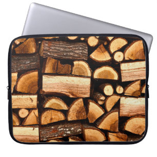 Housse Pour Ordinateur Portable Texture. Pile de bois de feu haché stocké, hiver