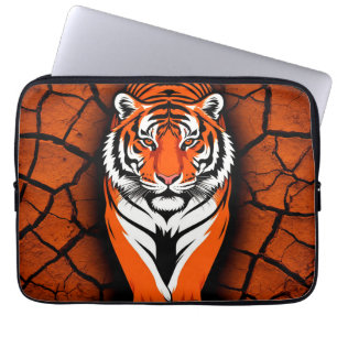 Housse Pour Ordinateur Portable Tigre audacieux sur fond de terre fissurée